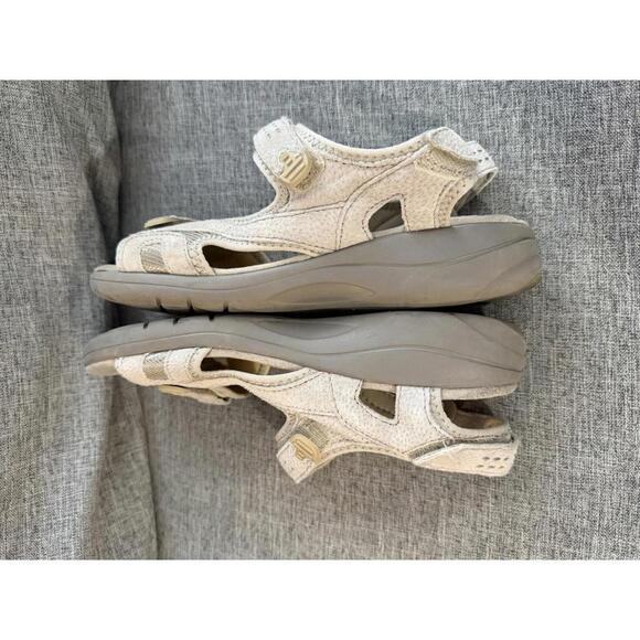 Clarks Saylie Jade Sport Sandals Womens 8.5 Open Toe Casual Strappy Comfort - Picture 9 of 9